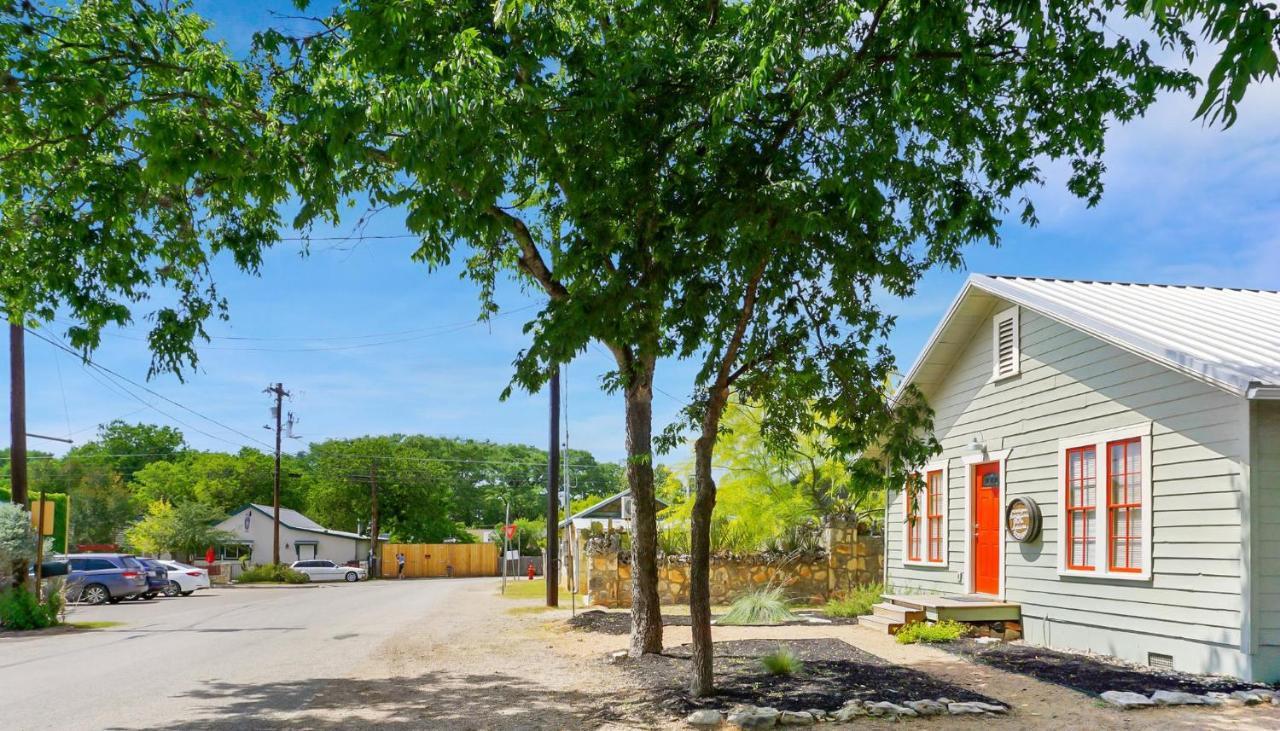 Bungalows On The Square- Unit 1 Wimberley Εξωτερικό φωτογραφία